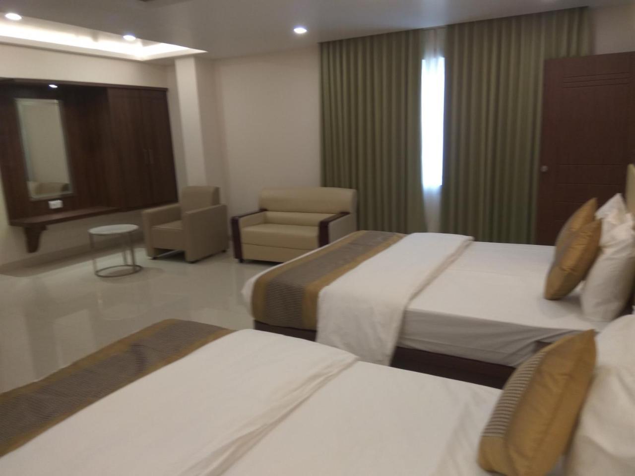 Hotel Ambika International Byndoor Bainduru Εξωτερικό φωτογραφία
