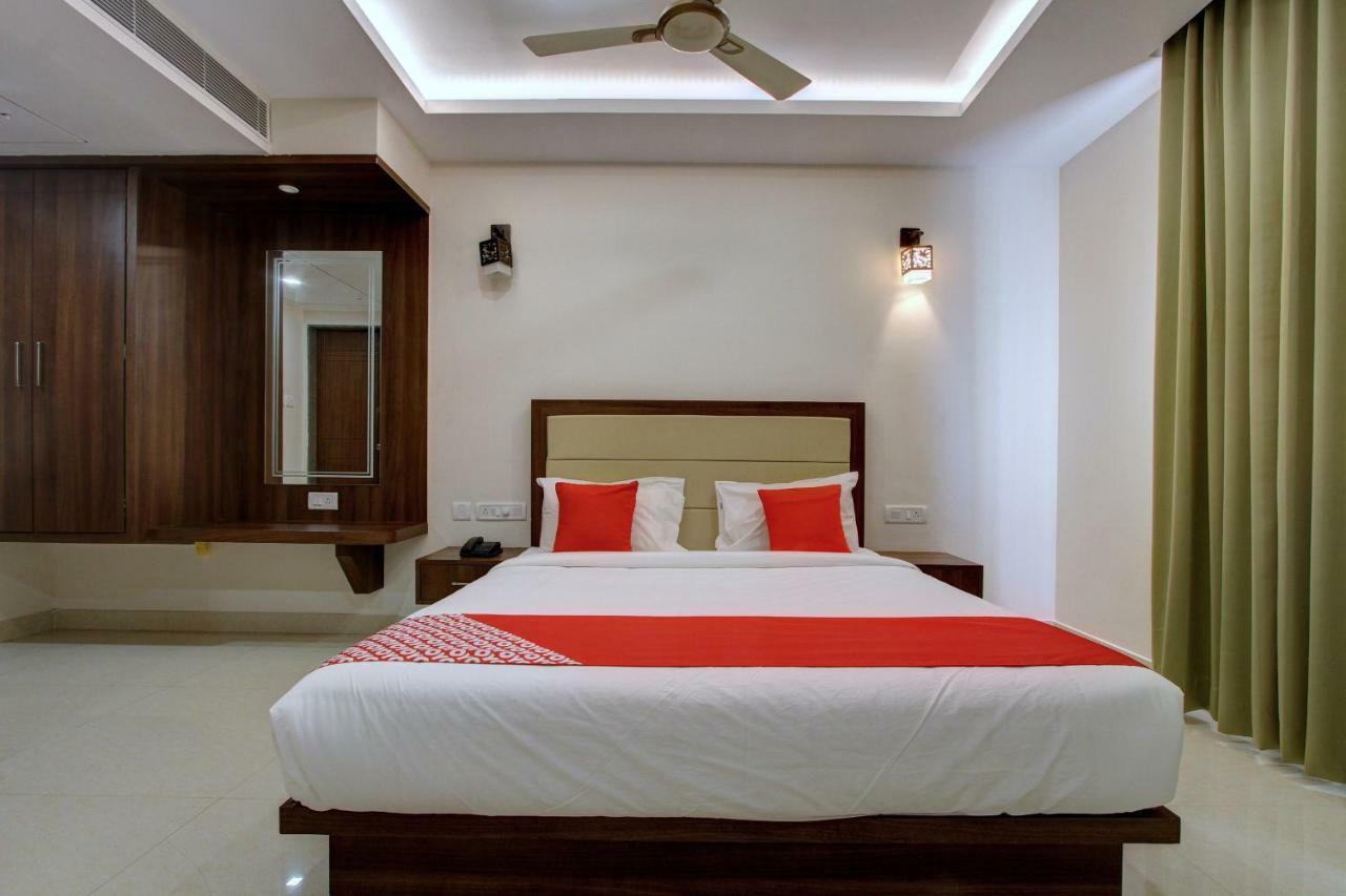 Hotel Ambika International Byndoor Bainduru Εξωτερικό φωτογραφία