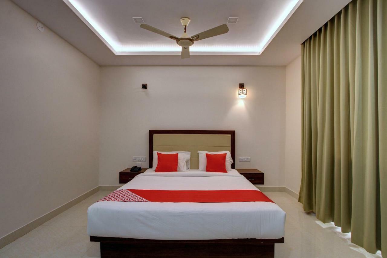 Hotel Ambika International Byndoor Bainduru Εξωτερικό φωτογραφία