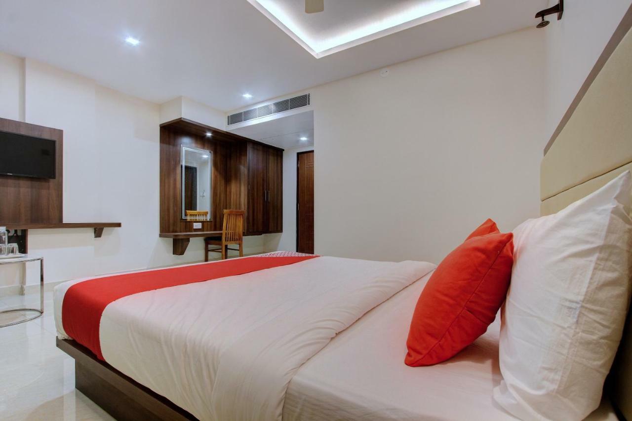 Hotel Ambika International Byndoor Bainduru Εξωτερικό φωτογραφία