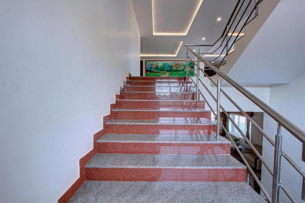 Hotel Ambika International Byndoor Bainduru Εξωτερικό φωτογραφία